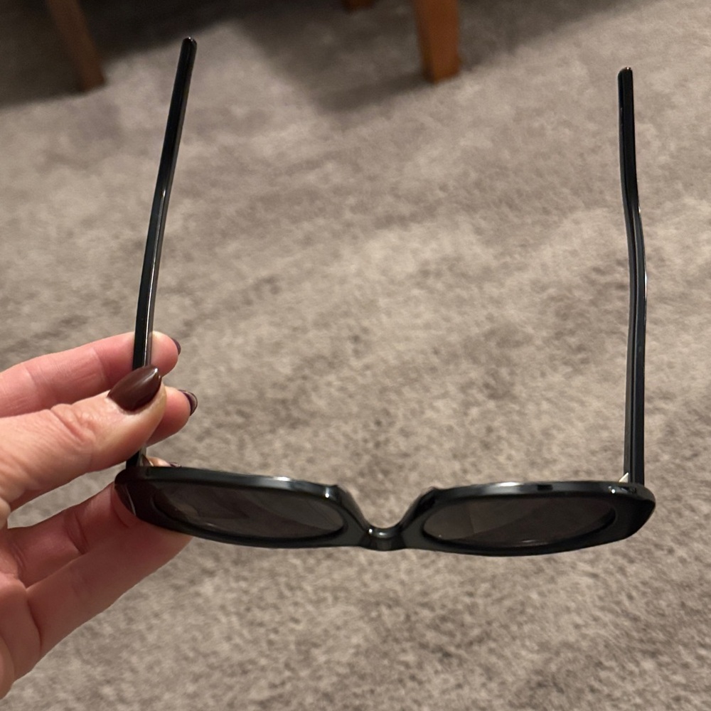 Black Rectangular Sunglasses - Picture 12 of 15